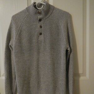Gap men's small 4 button sweater